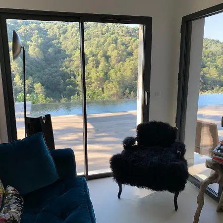 Californian 4 Bedrooms Villa