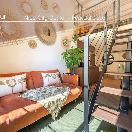 Downtown Duplex, Clim, 15 Min Walk To The Sea Apartment
