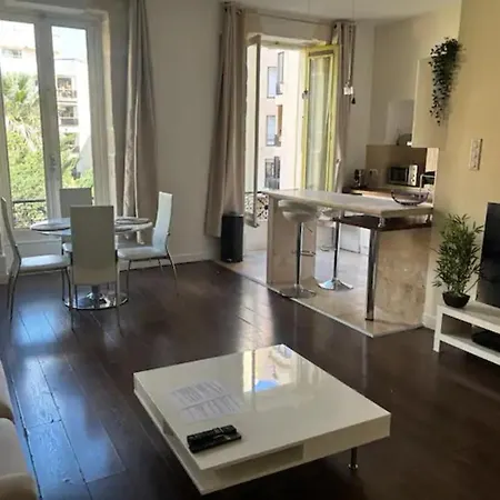 Magnifique 2 Pieces Au Centre De Apartment