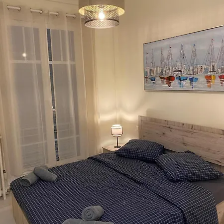 Quiet And Bright In The Heart Of Apartment *