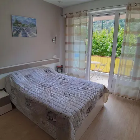 25 Metres Carres Proche De La Apartment