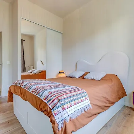 Air-conditioned And Quiet - Casa