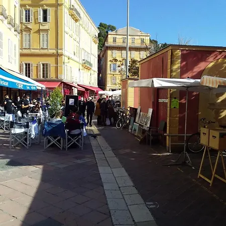 Location In Nice! 2 Bedrooms Sleeps 4 Apartment *