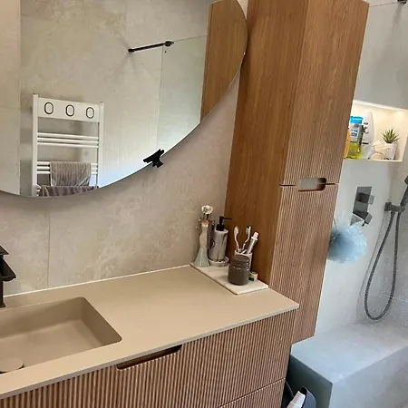 Apartment De Luxe A 5 Minutes De La Promenade Des Anglais, Vu Sur , Proche De Toutes Les Commodites Nice