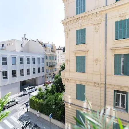 Downtown Duplex, Clim, 15 Min Walk To The Sea Apartment