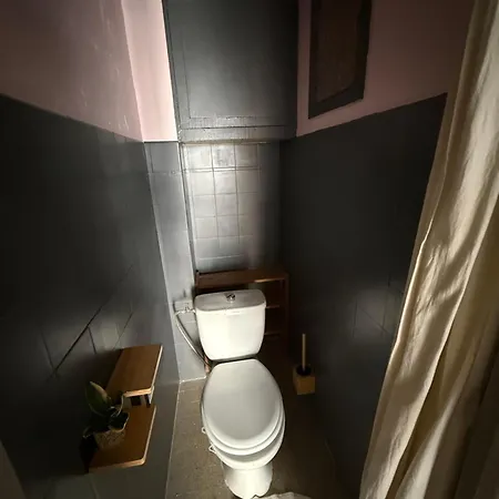 Apartment Partie D Appartement, Independant Avec Cuisine A Partager *