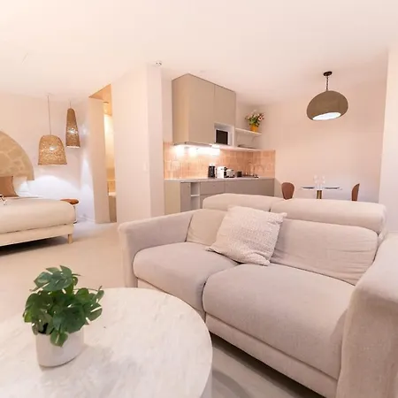 Apartment Cocon Inspire Des Pouilles A Deux Pas De La Nice