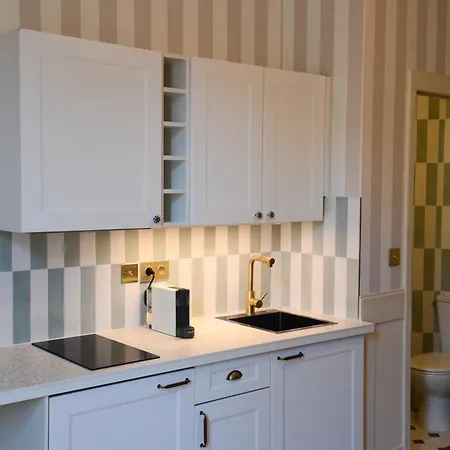 The Sailor's Apartment *