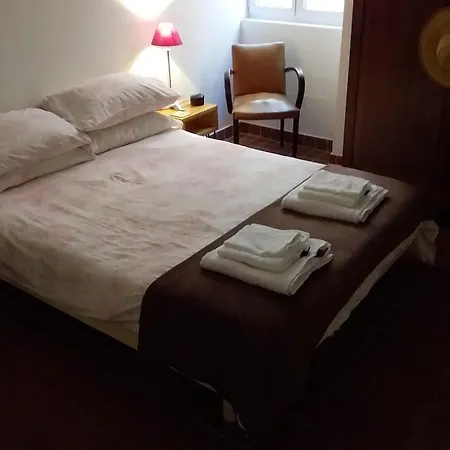 Apartment Location In Nice! 2 Bedrooms Sleeps 4 *