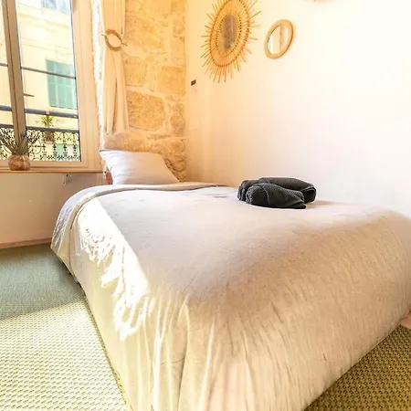 Downtown Duplex, Clim, 15 Min Walk To The Sea