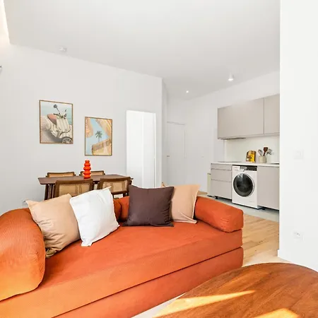 Bright & Charming 1 Bedroom Nice