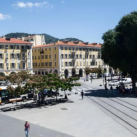 Apartment Place Garibaldi - Cosy Et Climatise