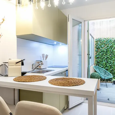 2 Bedroom Near Sea Apartment *