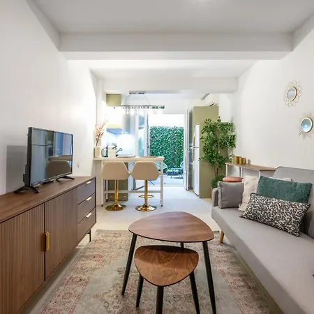 2 Bedroom Near Sea Apartment