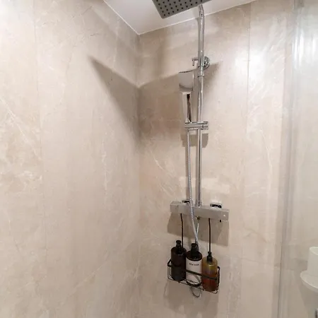 Downtown Duplex, Clim, 15 Min Walk To The Sea * Nice