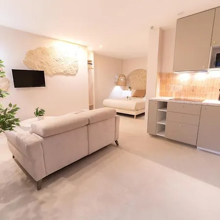 Cocon Inspire Des Pouilles A Deux Pas De La Nice