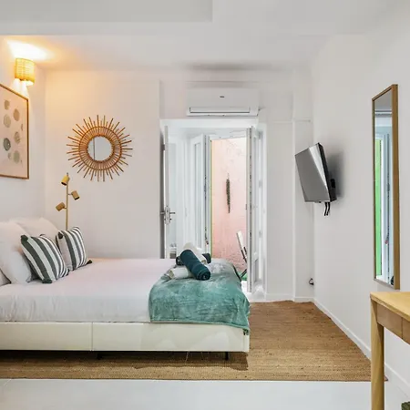 2 Bedroom Near Sea Apartment
