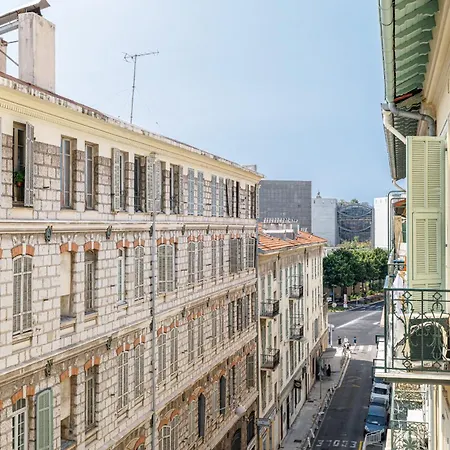 Bright & Charming 1 Bedroom * Nice