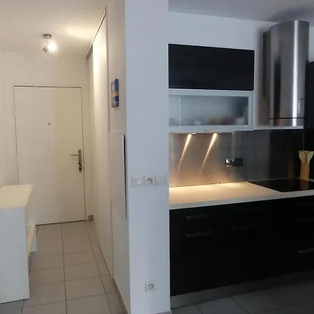 2 Pieces, Meridia Apartment *