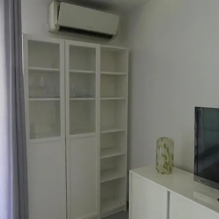 2 Pieces, Meridia Apartment