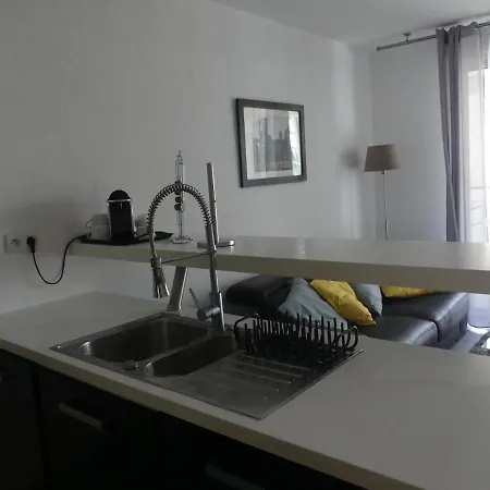 2 Pieces, Meridia Apartment *