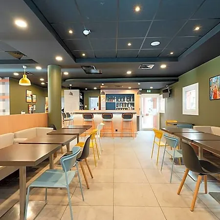 Easyhotel Old Town