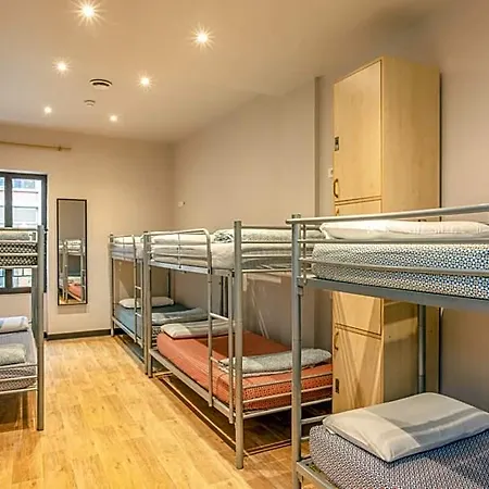 Auberge de jeunesse Saint Exupery *