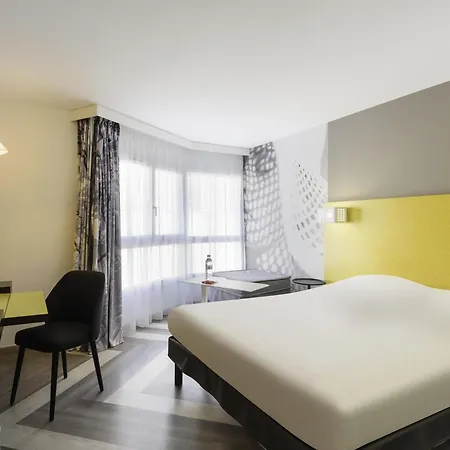 Ibis Styles Centre Port 3*