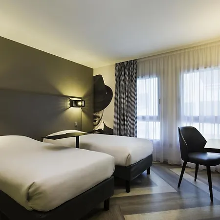 Ibis Styles Centre Port Nice