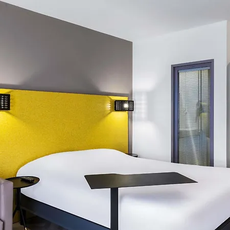 Ibis Styles Centre Port Hotel Nice