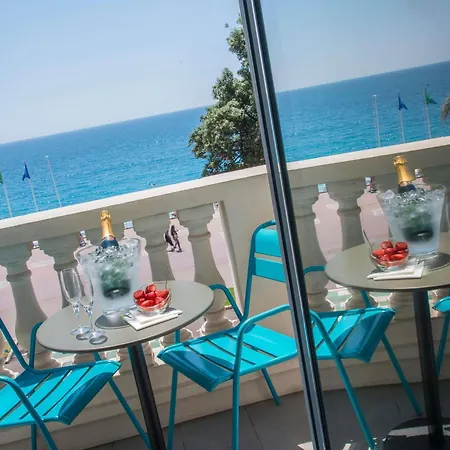 Mercure Marché Aux Fleurs Hotel 4*