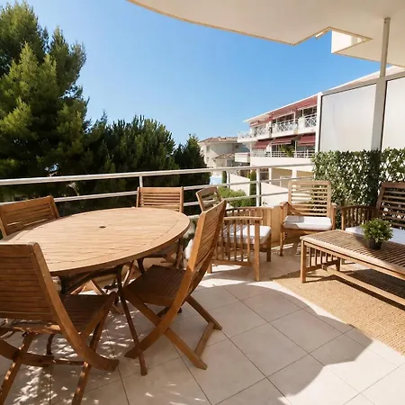 Beau 3 Pièces à - Terrasses Et Piscine Appartement