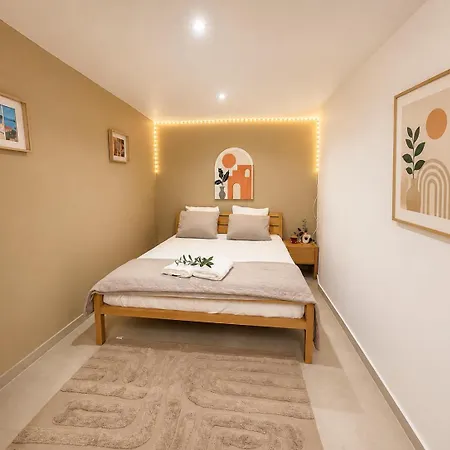 Spacious Loft, Duplex, Old Town, 3 Bedrooms - Easy Check-in * Nice