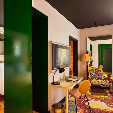 Hotel Mama Shelter 4*