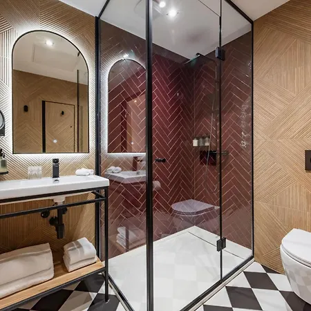 Doubletree By Hilton Centre Iconic 4*