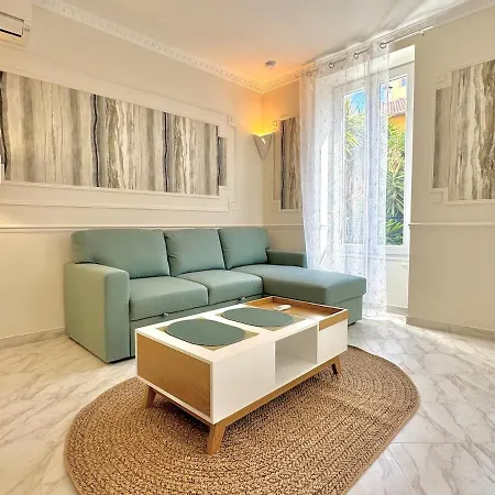 Beautiful 2-bedroom 5-minute Walk To Promenade Des Apartment *
