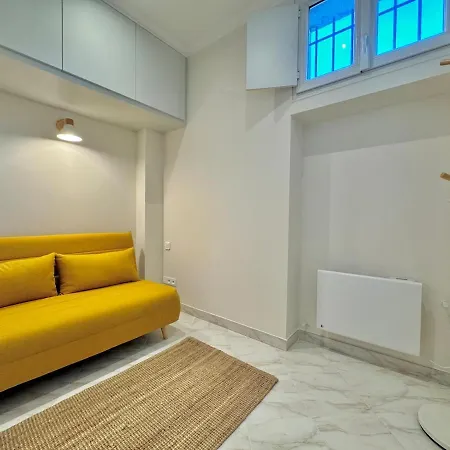 Apartment Beautiful 2-bedroom 5-minute Walk To Promenade Des Nice
