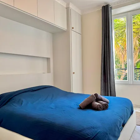 Beautiful 2-bedroom 5-minute Walk To Promenade Des Apartment *