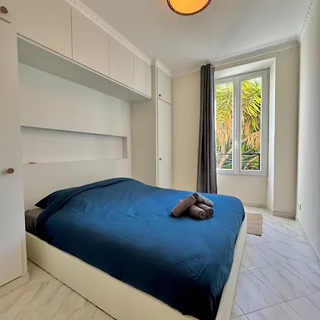 Apartment Beautiful 2-bedroom 5-minute Walk To Promenade Des Nice