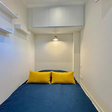 Beautiful 2-bedroom 5-minute Walk To Promenade Des Apartment