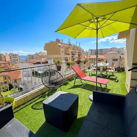 Large With Sea View Apartment