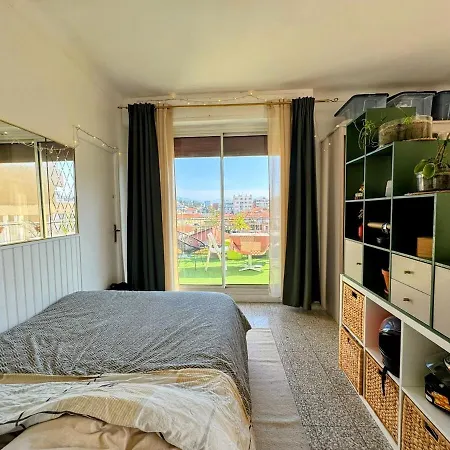 Apartment Large With Sea View Nice
