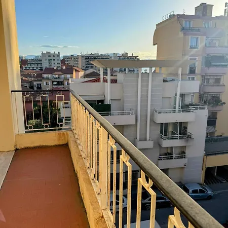 Large With Sea View Nice