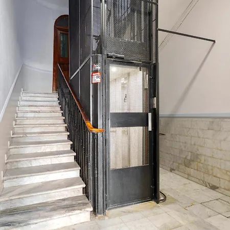 Apartment Hyper Centre - Balcon - Calme - Climatisation - Wifi - Tramway - Cuisine Equipe *