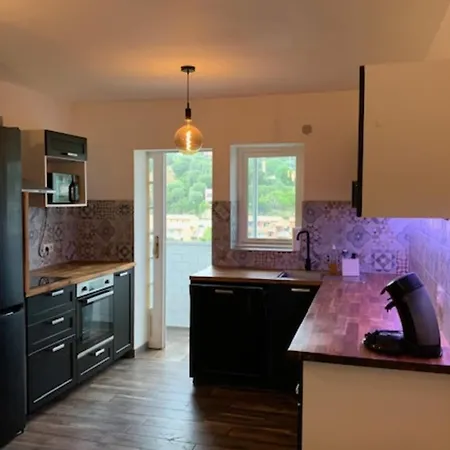 Beautiful 45 M With Balcony In Apartment *