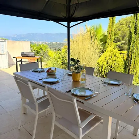 Holiday home Maison De Charme Sur Les Collines, Piscine, Clim Nice