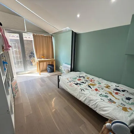 Holiday home Maison De Charme Sur Les Collines, Piscine, Clim