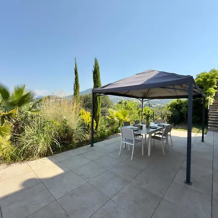 Holiday home Maison De Charme Sur Les Collines, Piscine, Clim