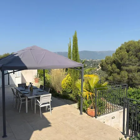 Holiday home Maison De Charme Sur Les Collines, Piscine, Clim Nice