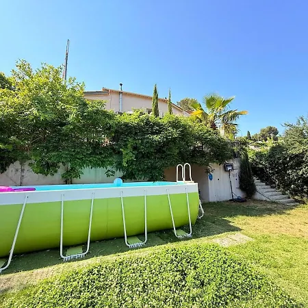 Holiday home Maison De Charme Sur Les Collines, Piscine, Clim